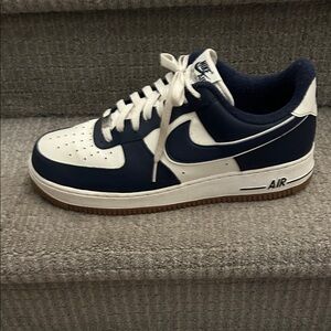 Nike Men's Dark Blue and White Sneakers